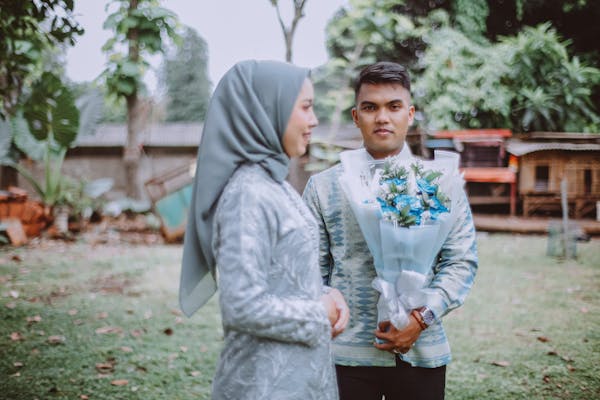muslim couple outdoor photoshoot