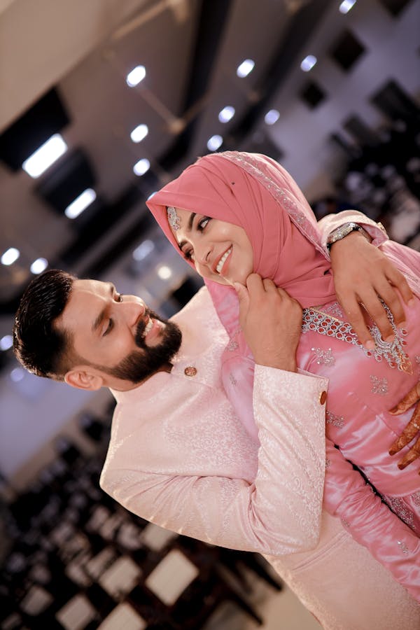 muslim couple indoor photoshoot