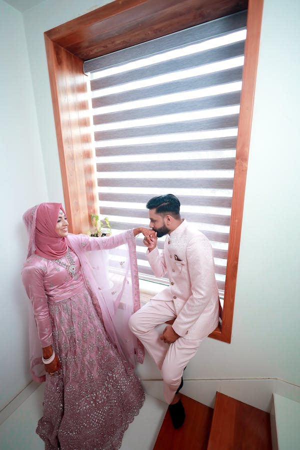 muslim couple indoor photoshoot